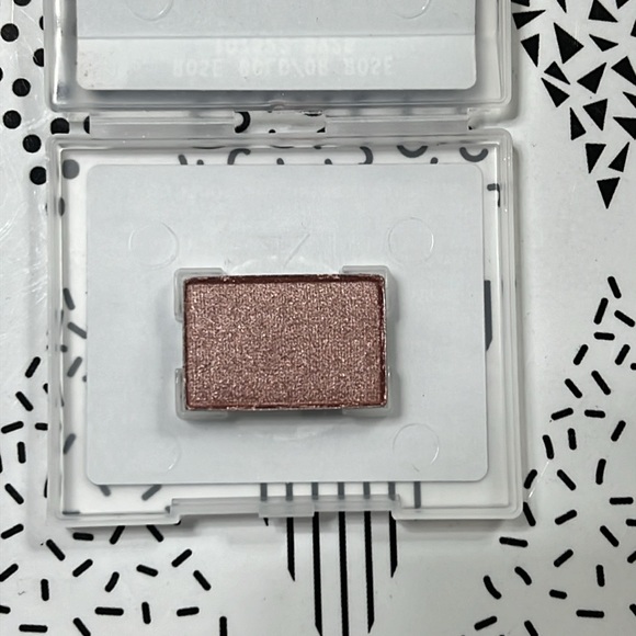 Mary Kay Chromafusion Eye Shadow Rose Gold - Picture 2 of 2